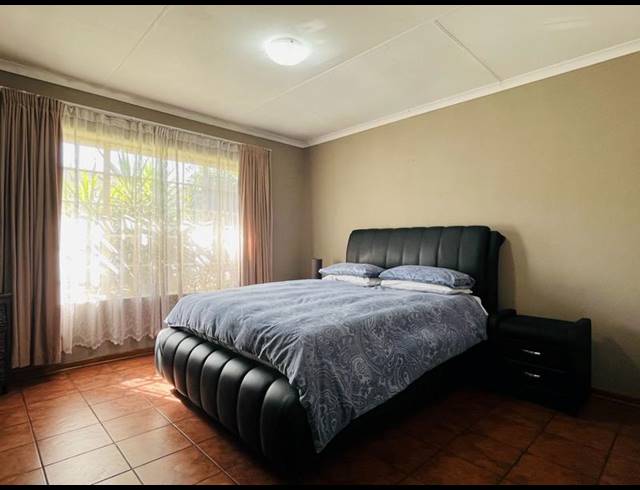 3 BEDROOM TOWNHOUSE FOR SALE IN WALDRIFT